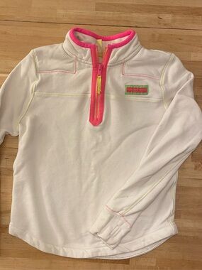 Vineyard Vines white Pullover with Pink Trim
